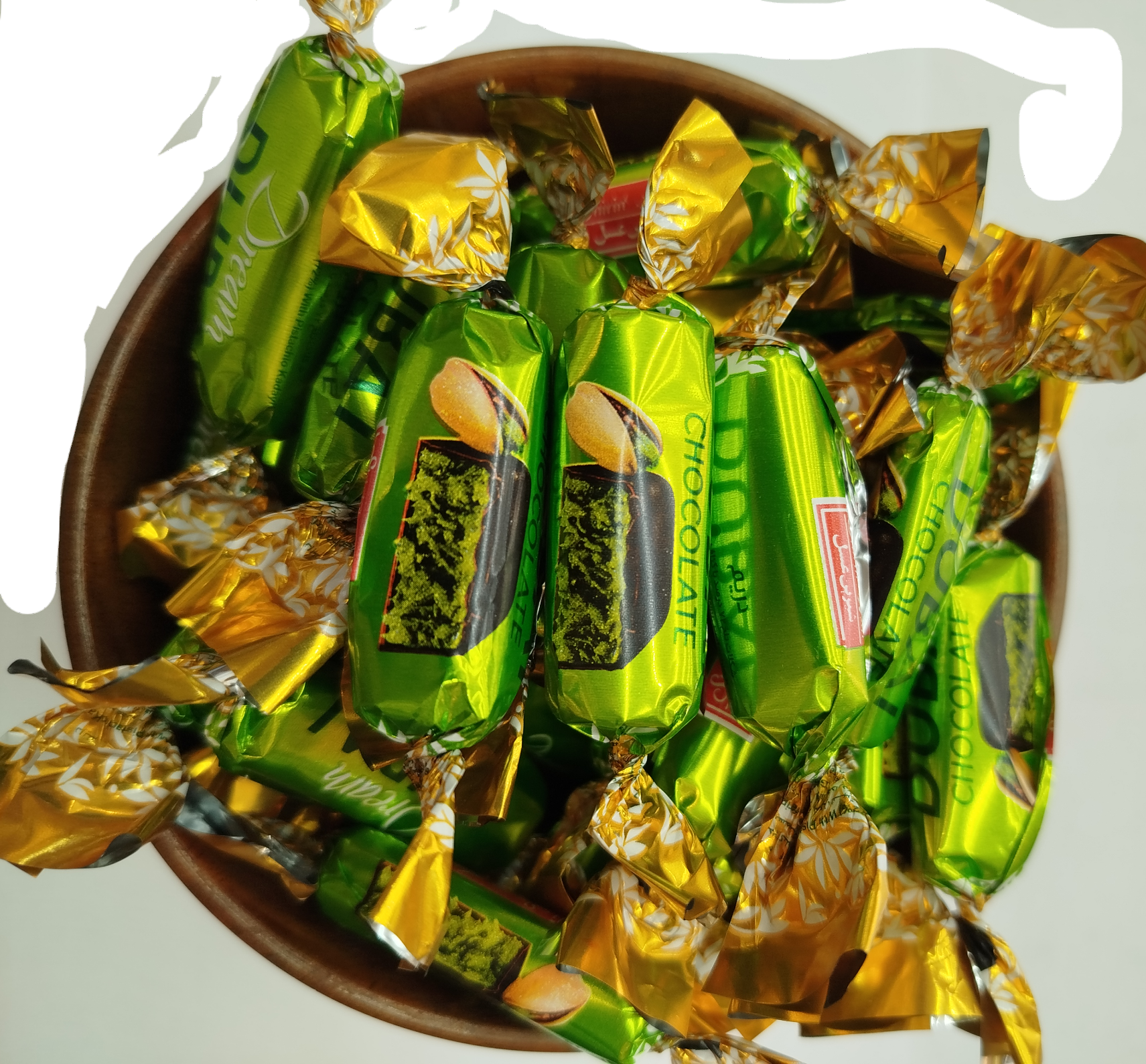 شکلات کاکائو دوبی با مغز پسته